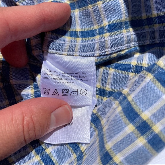 Eddie Bauer Short Sleeve Button Down - Picture 3 of 5
